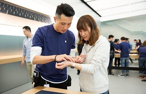 Bên trong một Apple Store. Ảnh: Apple.