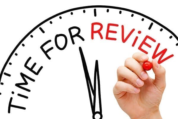 Review từ khách hàng cũ giúp tăng độ tin cậy của bài content bán giày