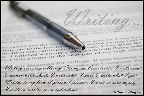 Read more about the article Thuê viết bài tiếng Anh chuẩn SEO chi phí thế nào?